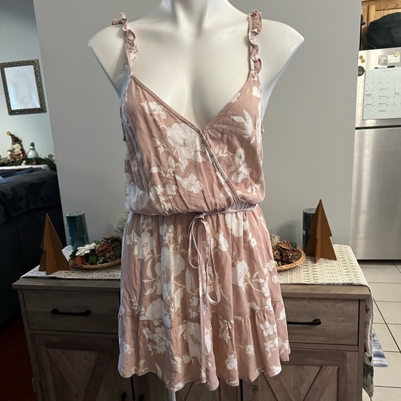 NWT Altar’d State mocha white floral dress - Picture 2 of 4